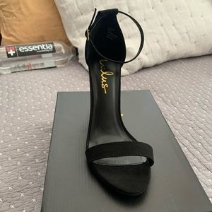 Lulus black Taylor suede heel
